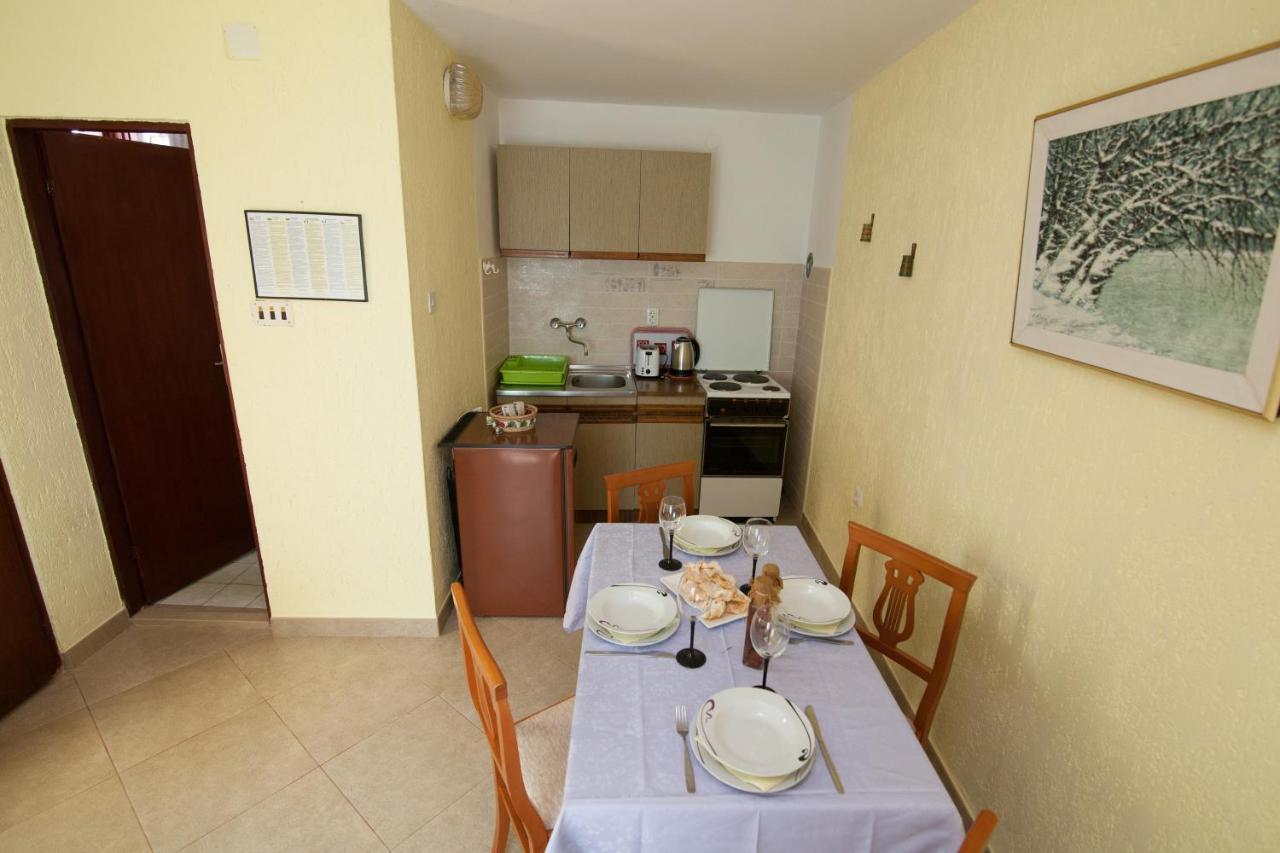 반졸레 Apartman Kristina 아파트 외부 사진